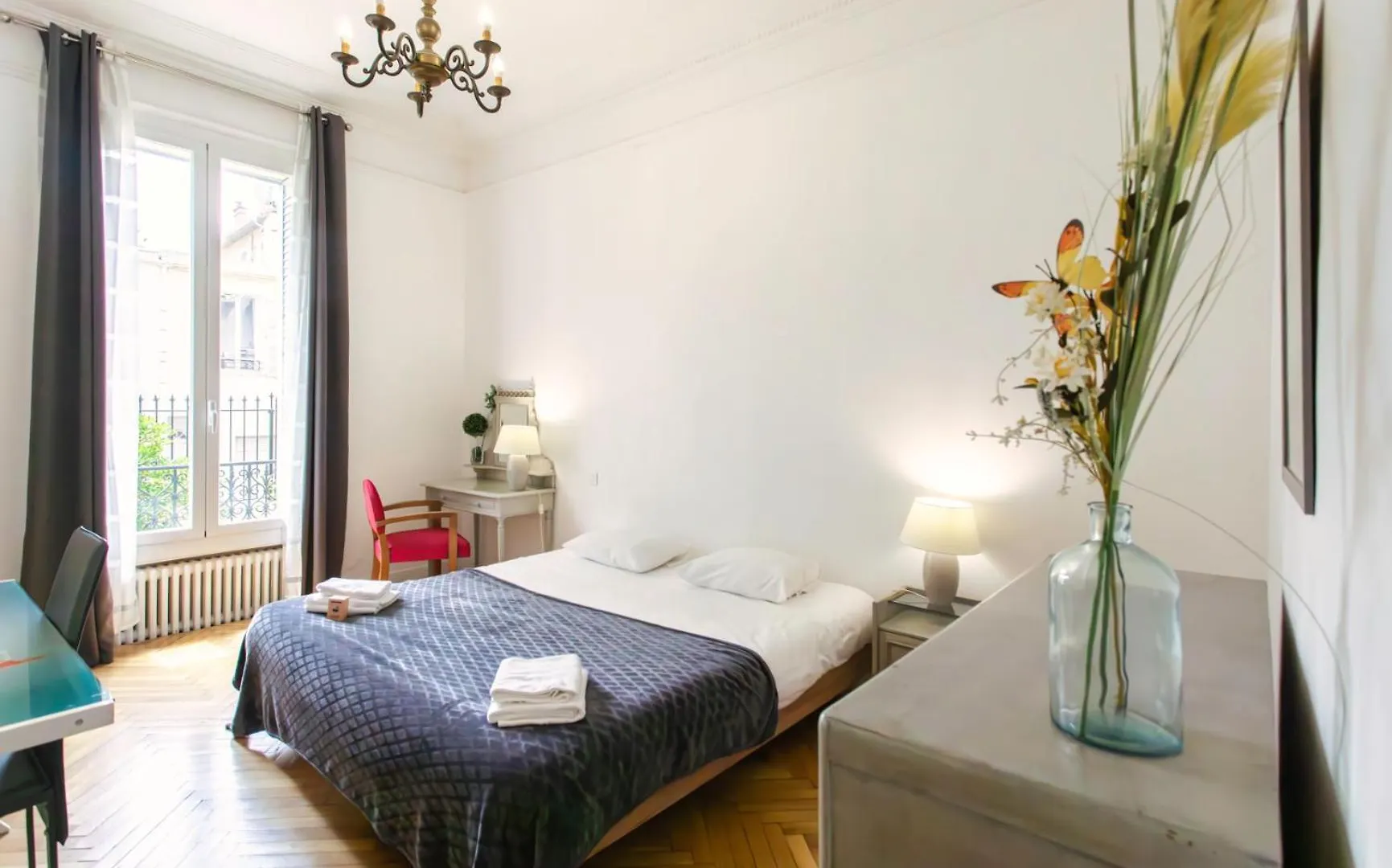Cannes Holidays - Charmant, Authentique, 3 Chambres, Calme, Palais & Plage 0*,
