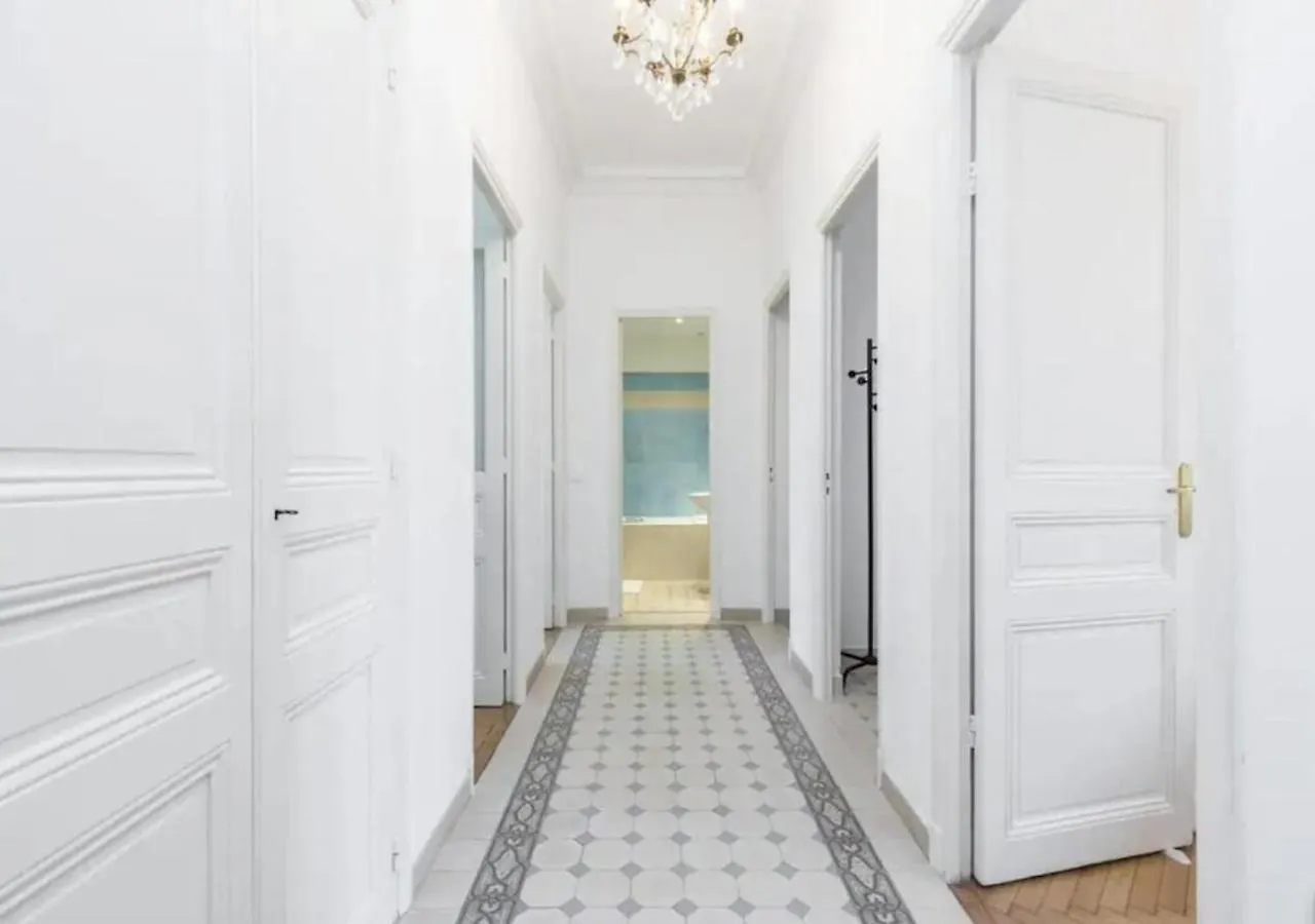 Cannes Holidays - Charmant, Authentique, 3 Chambres, Calme, Palais & Plage Апартаменты